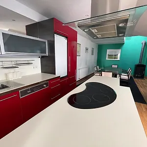 Metro بيت شباب فيينا