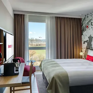 Intercityhotel Zuerich Airport فندق رومالانغ