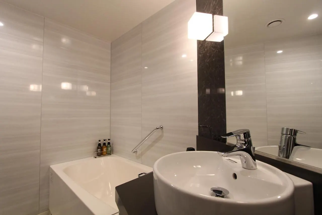 Koko Hotel Premier Nihonbashi Hamacho Токио